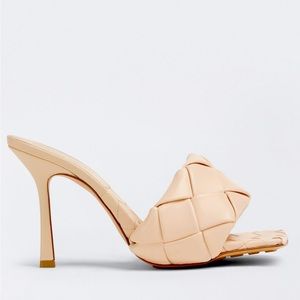 Bottega Veneta Women's Lido Heels Maxi Intrecciato Leather Neutral 37 EU